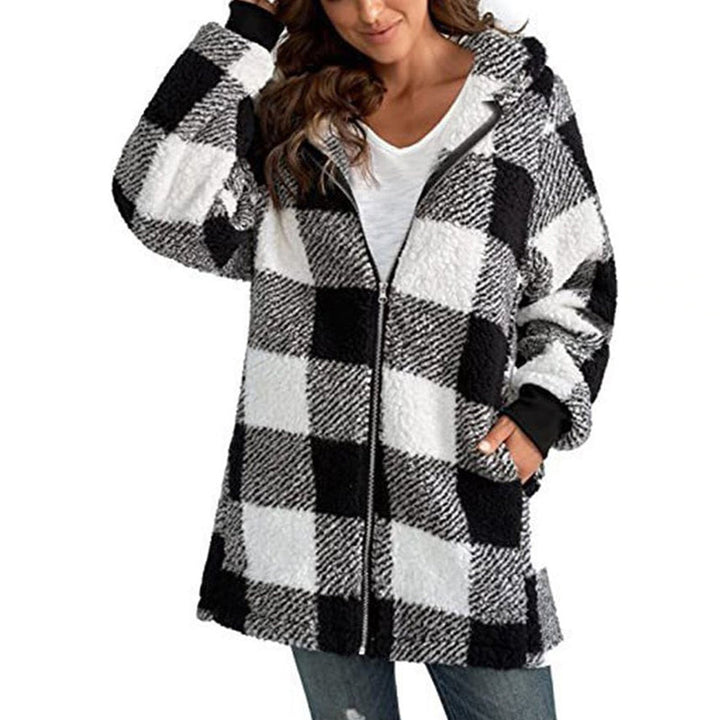 Casualowy płaszcz w kratę