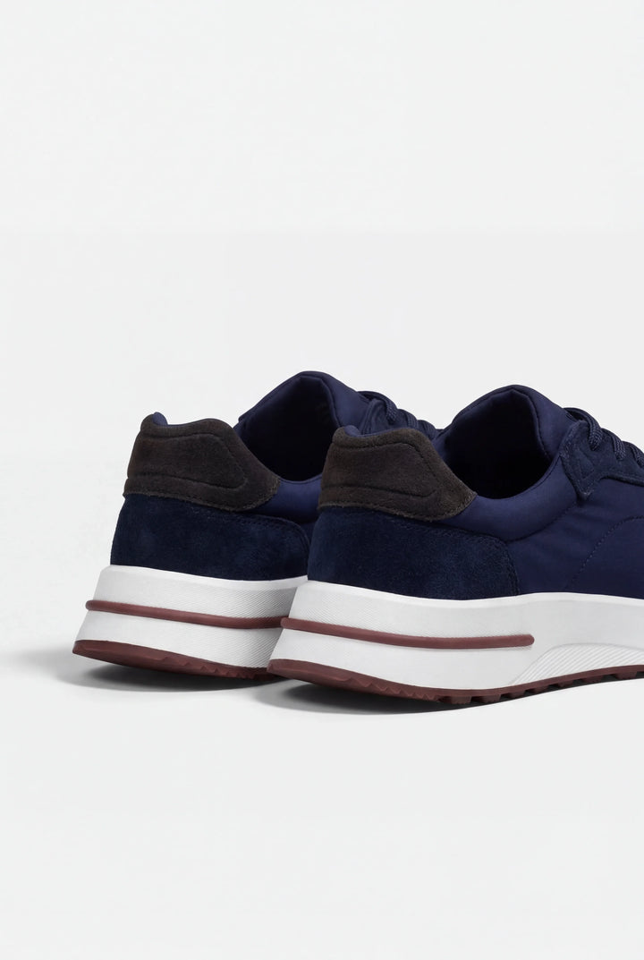 Sneakersy w kolorze granatowym