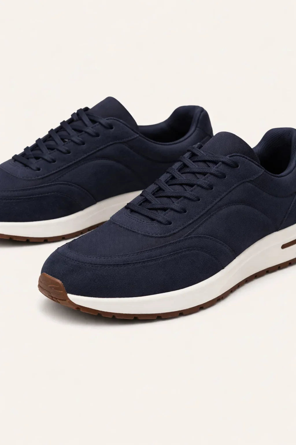 Niebieskie sneakersy