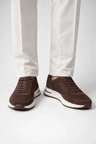 Brązowe sneakersy miejskie