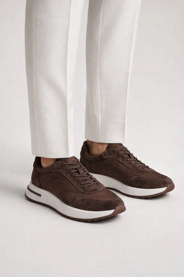 Brązowe sneakersy
